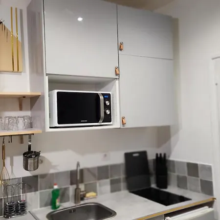 Est A Vous ! Apartmán